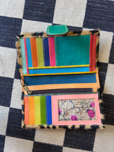 Load image into Gallery viewer, Leopard/Colorful inside wallet