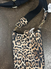 Load image into Gallery viewer, Crossbody: Leopard