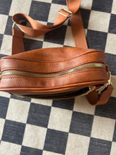 Load image into Gallery viewer, Purse: Brown blk/white check