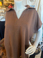 Load image into Gallery viewer, Top: Brown Scuba