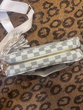 Load image into Gallery viewer, Cream Checkered Crossbody