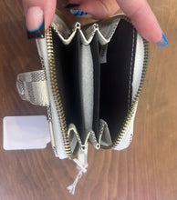 Load image into Gallery viewer, Cream Check Wallet