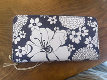 Load image into Gallery viewer, Large Navy/White Wallet