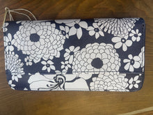 Load image into Gallery viewer, Large Navy/White Wallet