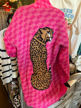 Load image into Gallery viewer, Cardigan: Pink out