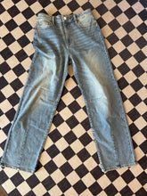 Load image into Gallery viewer, Jeans: Blakelee