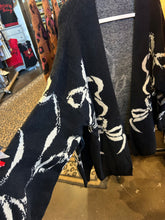 Load image into Gallery viewer, Cardigan: Black with cream bows