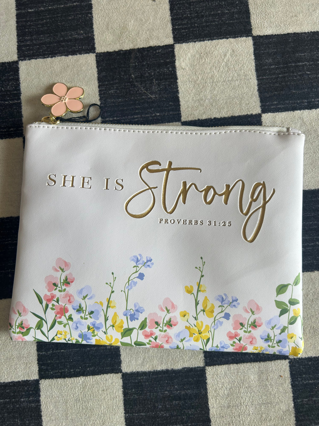 Makeup bag: She is Strong Medium size