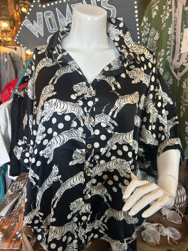 Top: oversized Black and white tiger