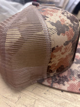 Load image into Gallery viewer, Wild game pointer camo hat