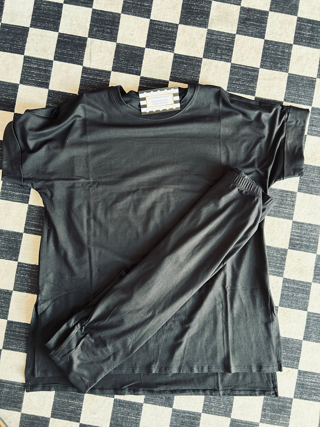 Lounge set: Black butter soft and comfy