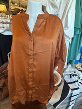 Load image into Gallery viewer, Top: Monica