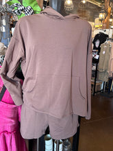 Load image into Gallery viewer, Top: Coco Pullover