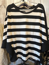 Load image into Gallery viewer, Top: Black /Cream Striped