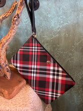 Load image into Gallery viewer, Wristlet